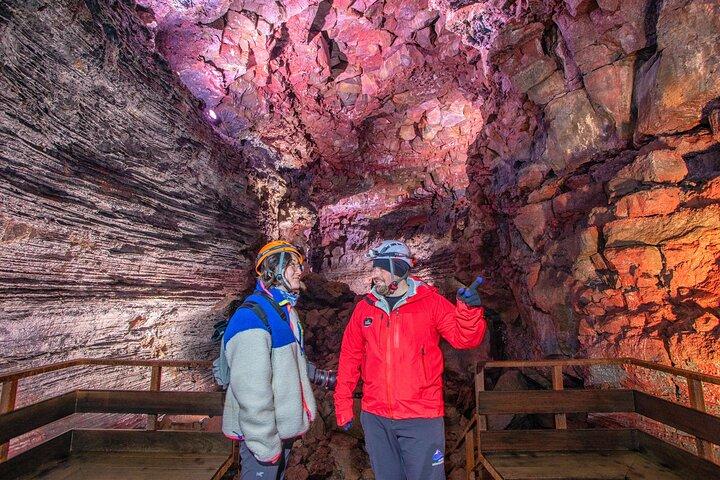 Esperienza nella speleologia della lava