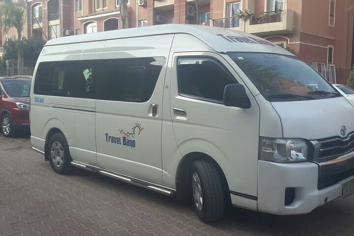 Meet and Greet Private Transfer from Cairo Airport to Cairo and Giza Hotel