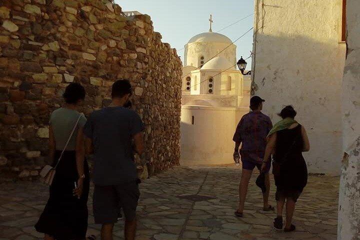 Stadswandeling bij zonsondergang in Naxos