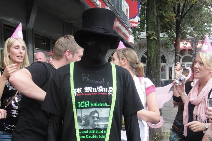 Sex, drugs and hot dog neighborhood tour in Hamburg