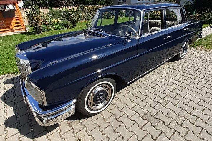 Retro Mercedes Prag-tur
