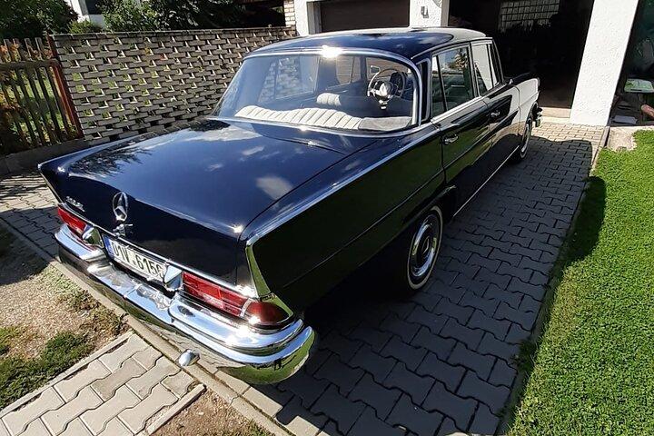 Retro Mercedes Prag-tur