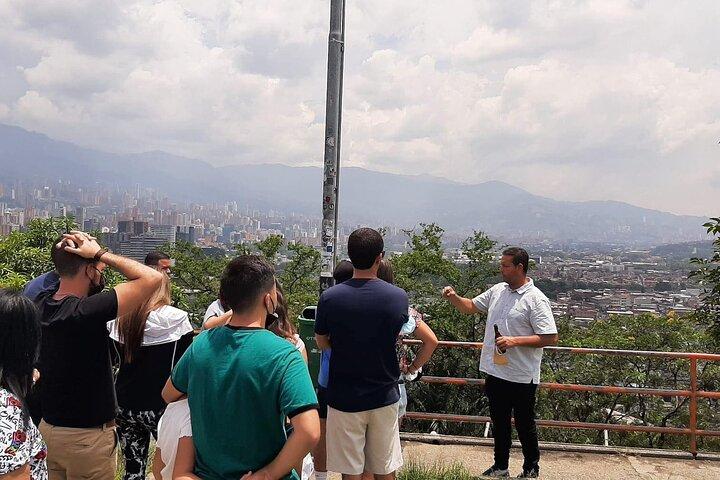 City Tour, Comuna 13 e Graffiti Medellin