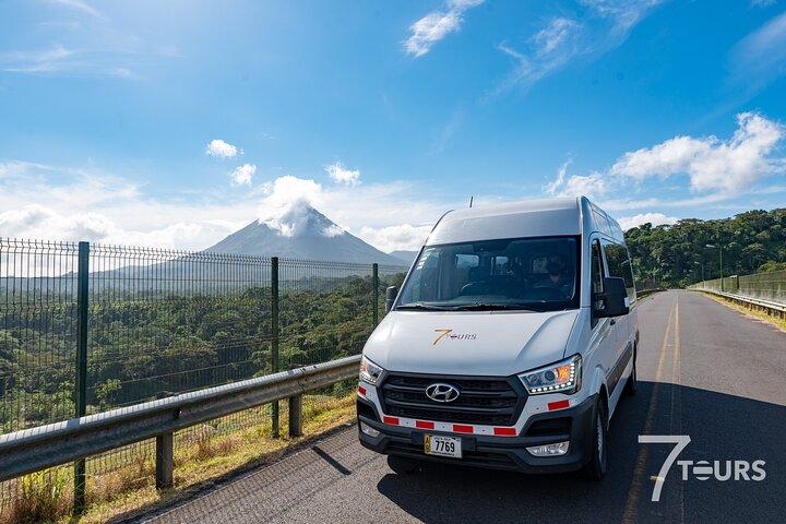 Transfert privé de La Fortuna à SJO Airport San Jose Hôtels