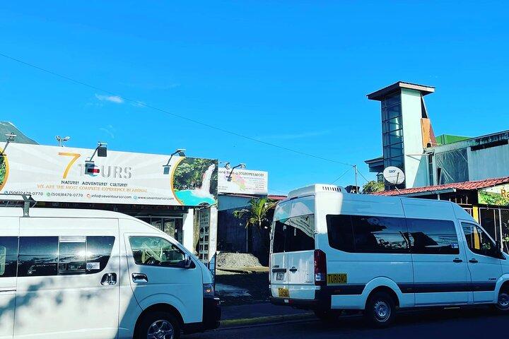 Transfert privé de La Fortuna à SJO Airport San Jose Hôtels