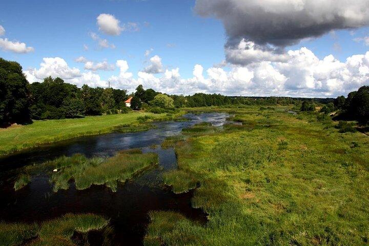 Kuldiga: charmiga gator och breda vattenfall i Europa