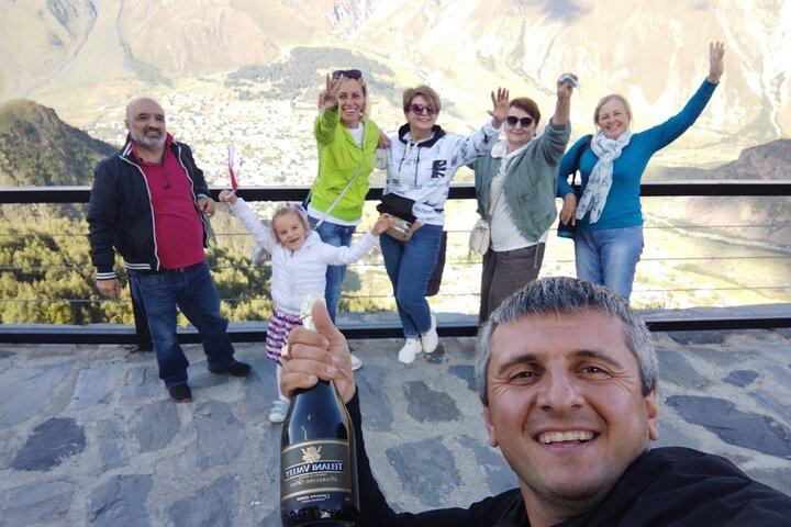 Kazbegi, Ananuri, Gudauri og Zhinvali (gruppetur)
