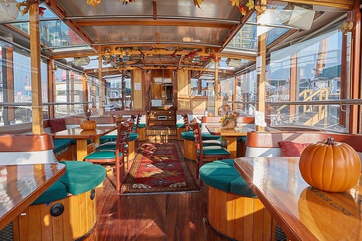 Grand Palisades Fall Foliage Cruise in New York