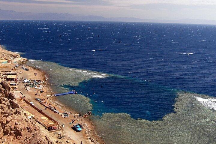 Blue Hole, Kamelritt und private Schnorcheltour in Dahab von Sharm El Sheikh