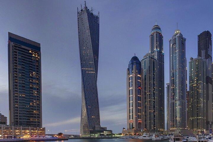Yacht di lusso Dubai Marina con BF Divertiti con noi