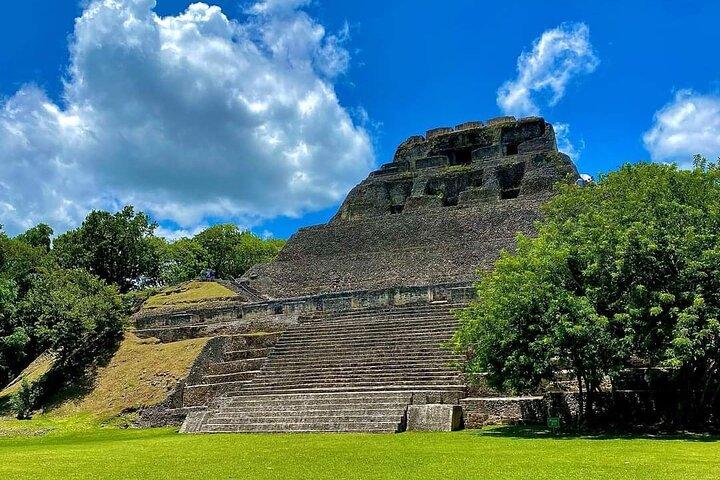 Xunantunich & Nohoch Che'en from San Ignacio