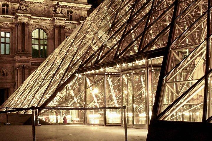 Visite guidée en petit groupe de 8 jours Paris — M.St.Michel —8 attractions