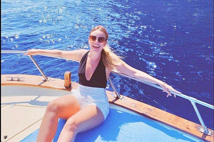 Capri nyd Dolce Vita med båd i 4 uforglemmelige timer!