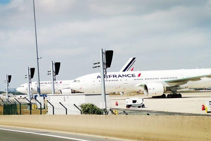 パリでの1〜3名のプライベート往復空港送迎