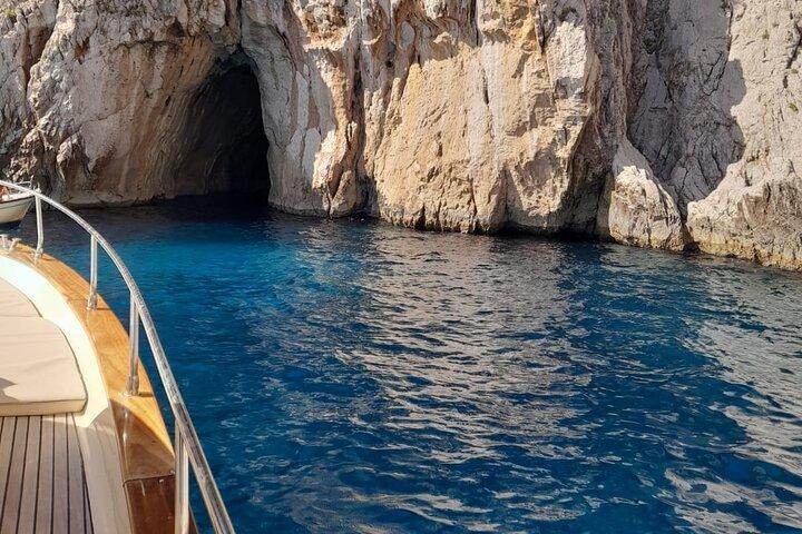 Visite en petit groupe de Salerne à Capri en bateau