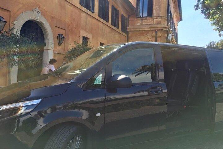 Transfer from Rome to Fiumicino Airport or Ciampino Airport