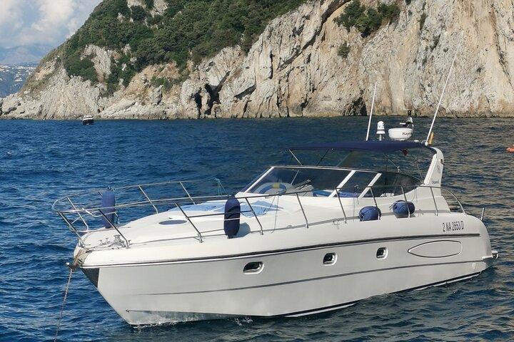Croisière privée à Capri au départ de Sorrente - yacht 40 '