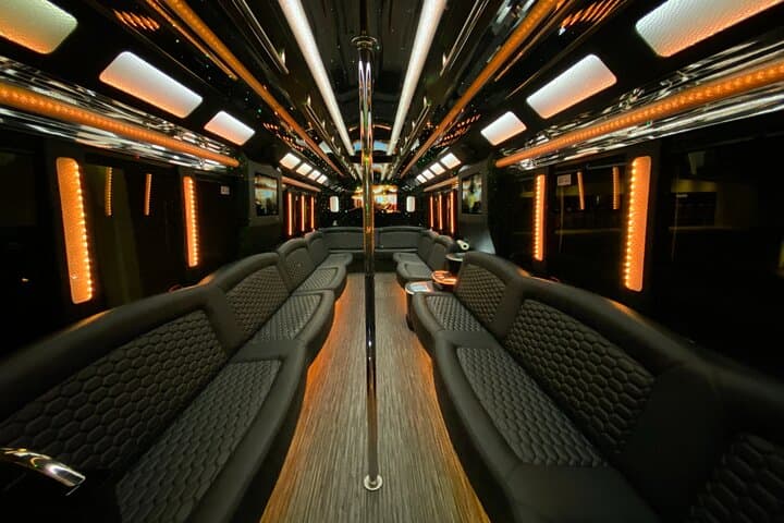 Strip Club Crawl & Open Bar Party Bus – Las Vegas
