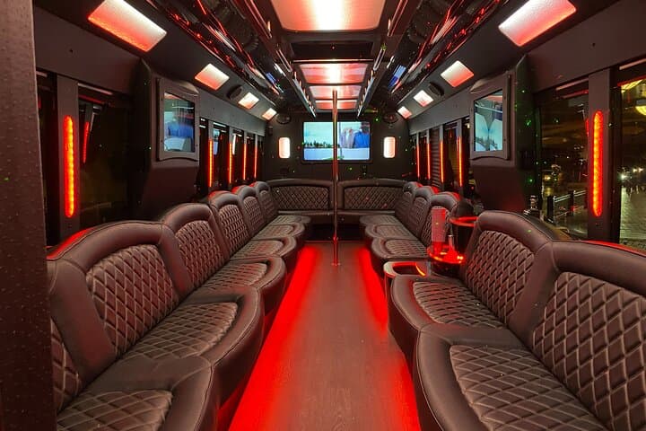 Strip Club Crawl & Open Bar Party Bus – Las Vegas