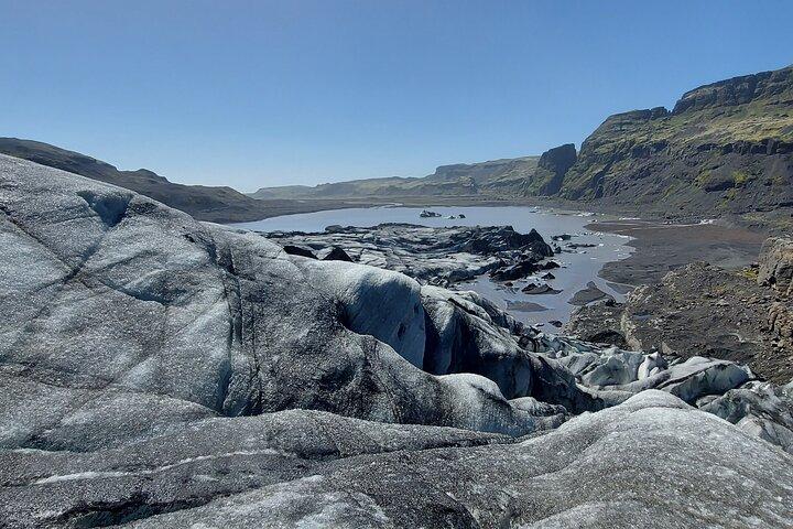 Isklatring i små grupper og gletsjervandring i Solheimajokull