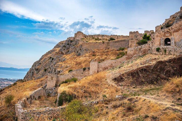 Canal de Corinthos e Ancient Corinthos Tour Privado de Meio Dia