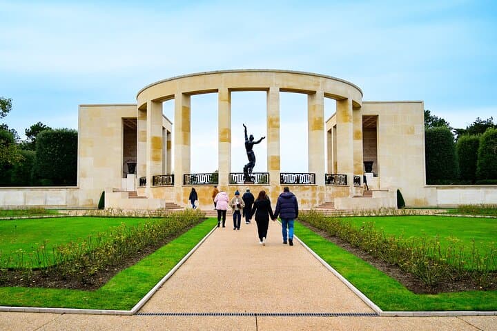 Normandy D-Day Omaha Beach & Honfleur from Paris