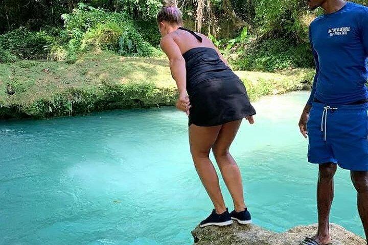 Destaque de Ocho Rios com Blue Hole ou Dunns River Falls de Montego Bay