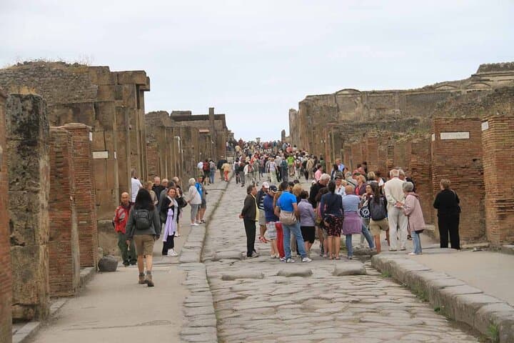 Private Tour of Pompeii, Herculaneum and Vesuvius from Naples