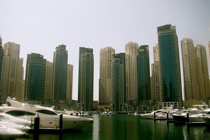 Yacht di lusso Dubai Marina da Dubai & Breakfast