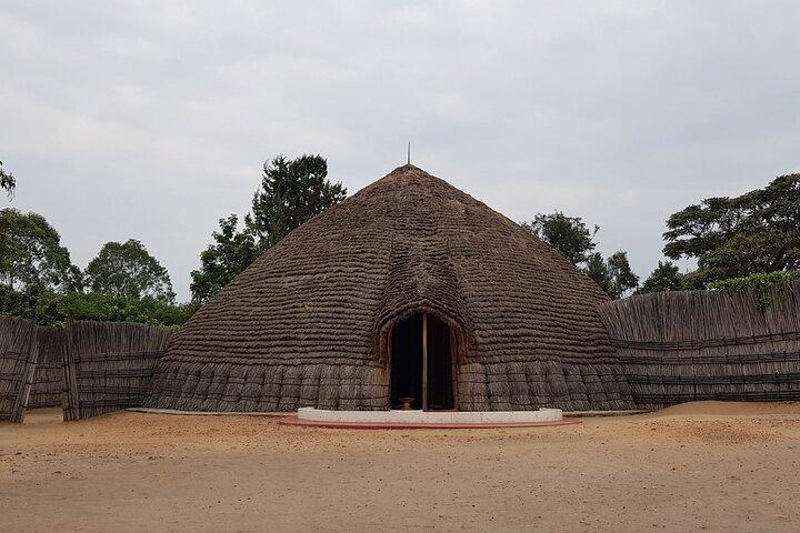 Zweitägiger Nyungwe Canopy, Nyanza King's Palace und Schimpansen