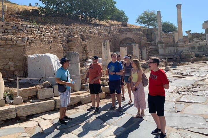 "Izmir to Ephesus: Private Highlights Tour with Fast-Track Entry"