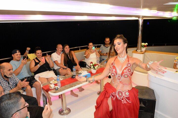 Festa de barco com jantar de frutos do mar e show oriental - Sharm El Sheikh