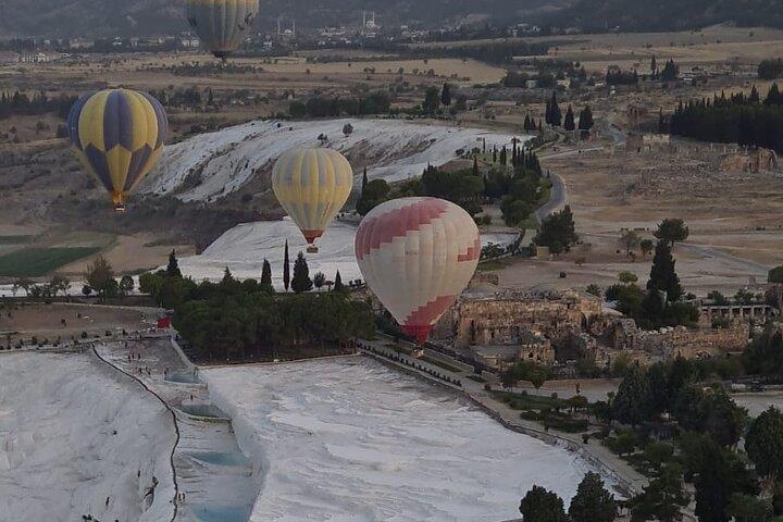 Anmeldelser af Pamukkale Sunrise Balloon Tour / Kusadasi