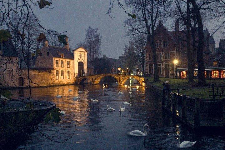 Bruges at Night: Homicídio, Mistério e Histórias das Trevas