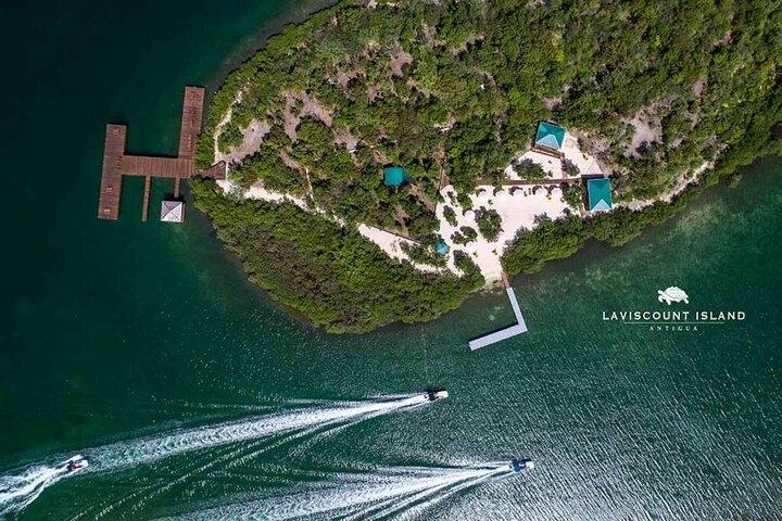 Aventure en bateau à moteur Antigua et île privée de Laviscount