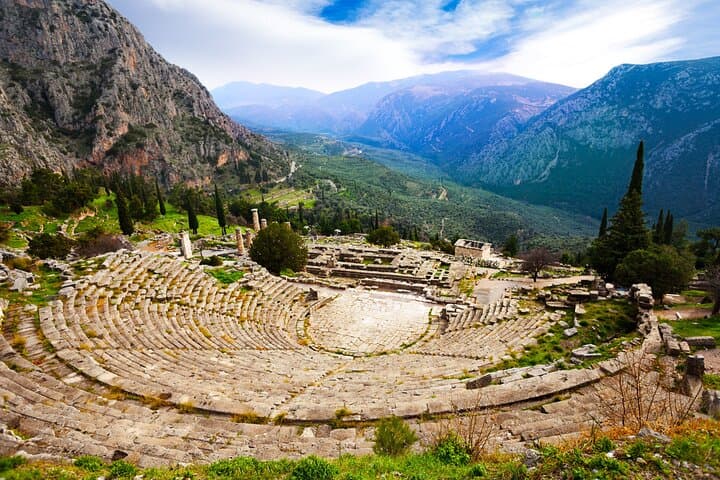 Delphi, Spanish guided one day tour