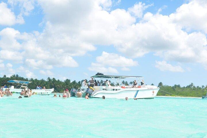 Rumbadera in Saona Island full day