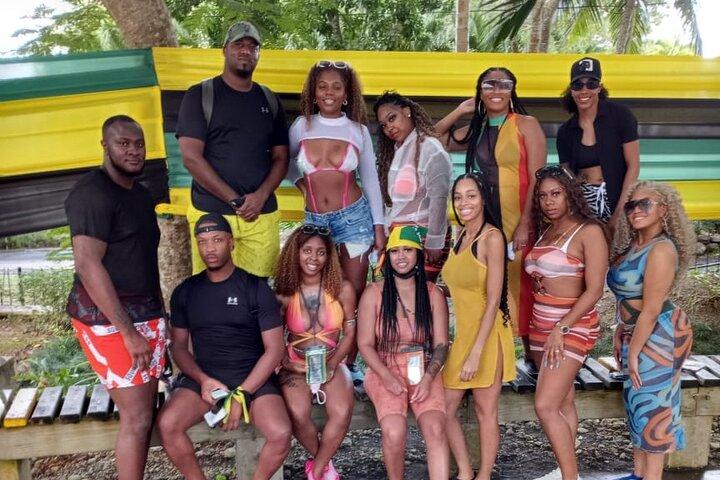 Rafting Privado no Rio Martha Brae / Dunns River Falls mais Luminous Lagoon Combo