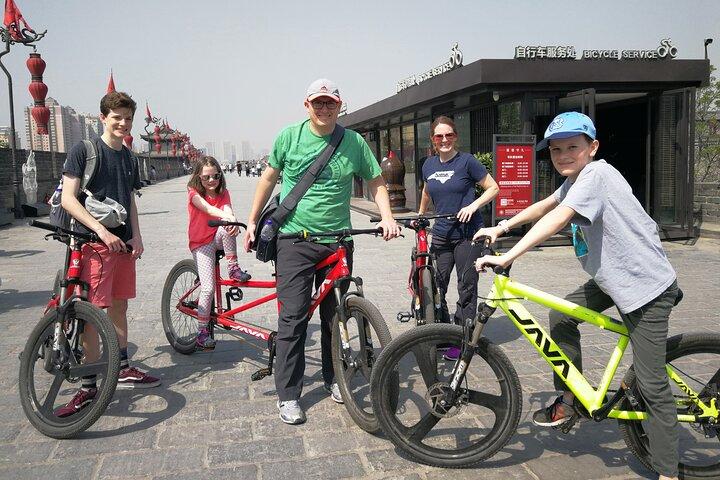 Xi'an CityWalk: Antike Stadtmauer, Große Wildgans-Pagode und muslimisches Viertel