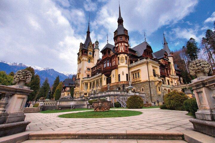 De Bucareste: Castelo de Drácula, Castelo de Peles e Excursão de dia inteiro pela cidade velha de Brasov