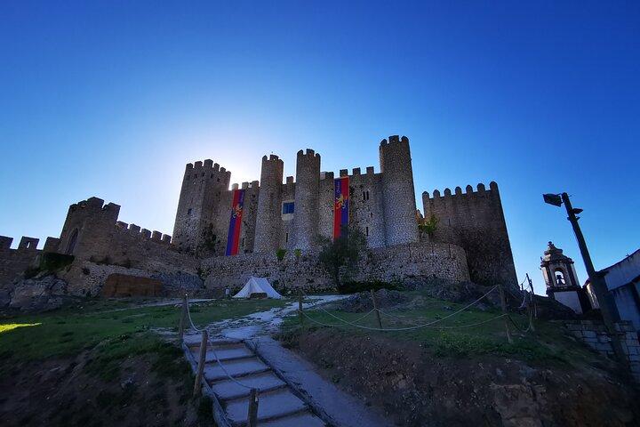 Tomar Fatima Batalha Alcobaca と Obidos from Nazare Private Tour