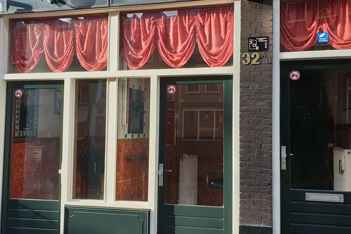 Red Light District Tour by Locals, Small Group (approx 4)