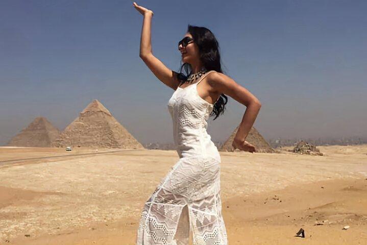 Cairo private tour ( the egyptian museum , Giza pyramids and Sphinx