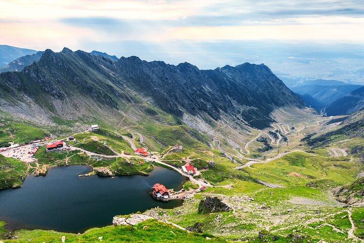 2-dagars privat rundtur från Bukarest med Transfagarasan Highway