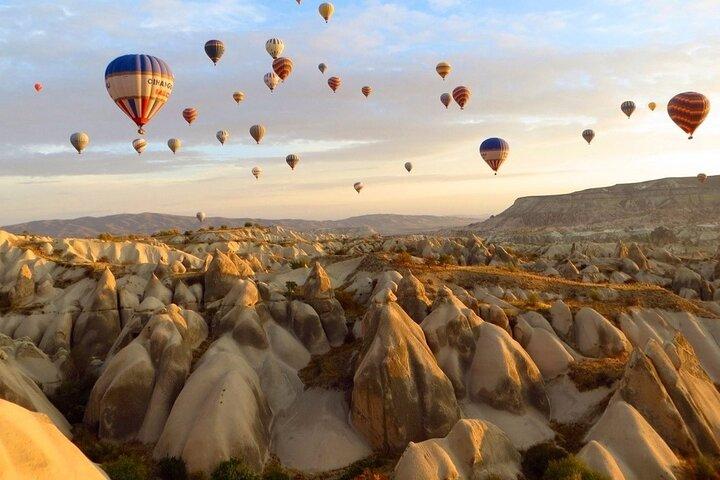Private Cappadocia 2 Days 1 Night Tour met Cave Hotel en Balloon Ride