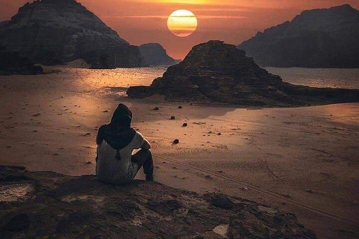 Da Amman: tour privato di 2 giorni Petra, Wadi rum e Mar Morto
