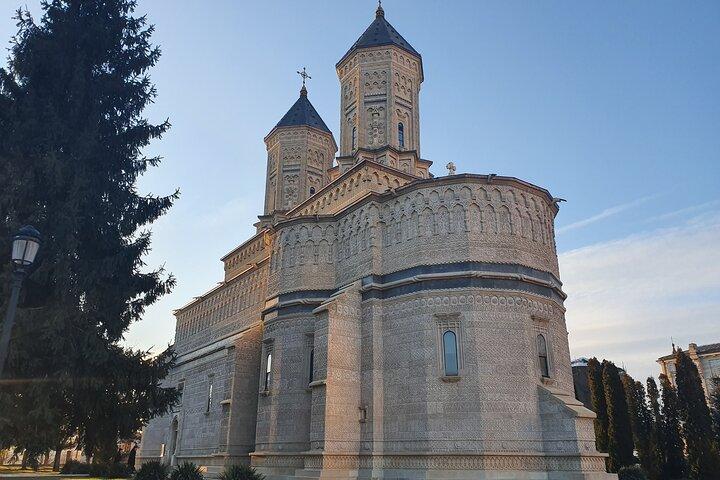 Tour guiado de 8 días en Rumanía desde Bucarest