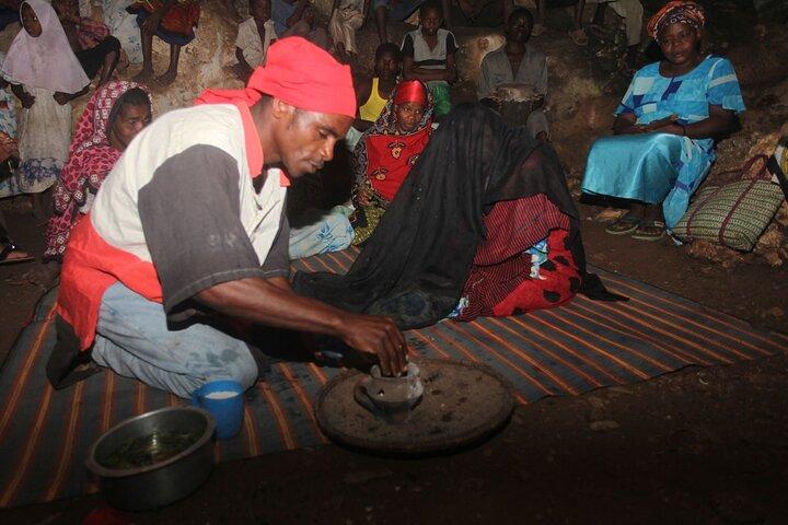 Ngonga Cave Tour; Jozani Forest Tour; Øen Pongwe Restaurant; Kendwa Strand
