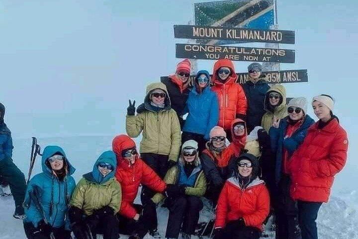 Tour privado de 8 días Ruta Lemosho Ascenso al Kilimanjaro en Tanzania.