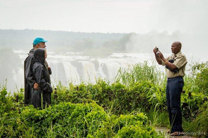 Excursion d’une journée à Victoria Falls au départ de Kasane – Excursion, hélicoptère et déjeuner